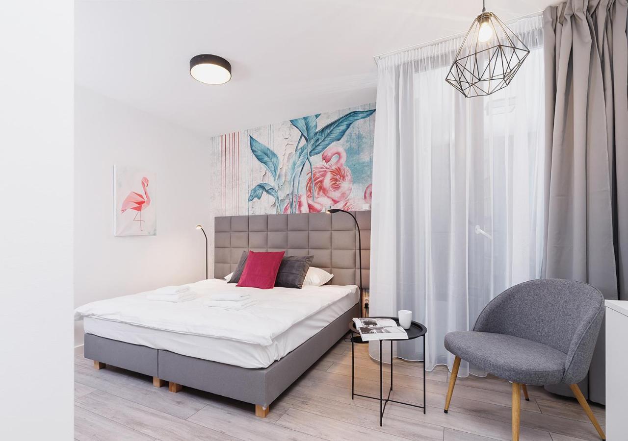 Wow! Aparthotel By Krakowmyplace エクステリア 写真