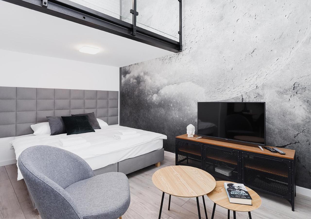 Wow! Aparthotel By Krakowmyplace エクステリア 写真