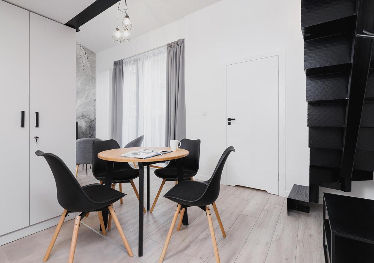 Wow! Aparthotel By Krakowmyplace エクステリア 写真